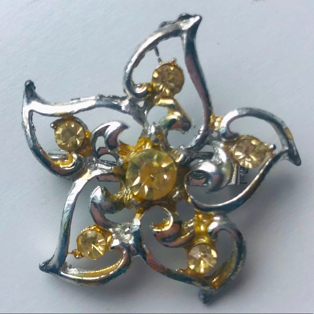 Vintage Gold and Silver Toned Star Shaped Brooch